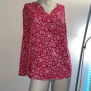 Adrianna papell blouse size medium